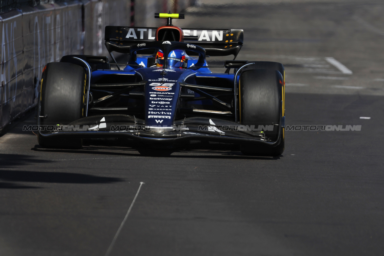 GP MONACO, Carlos Sainz (ESP) Atlassian Williams Racing FW47.

25.05.2025. Formula 1 World Championship, Rd 8, Monaco Grand Prix, Monte Carlo, Monaco, Gara Day.

- www.xpbimages.com, EMail: requests@xpbimages.com © Copyright: Bearne / XPB Images
