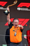 GP MONACO, Zak Brown (USA) McLaren Executive Director celebrates on the podium.

25.05.2025. Formula 1 World Championship, Rd 8, Monaco Grand Prix, Monte Carlo, Monaco, Gara Day.

- www.xpbimages.com, EMail: requests@xpbimages.com © Copyright: Charniaux / XPB Images