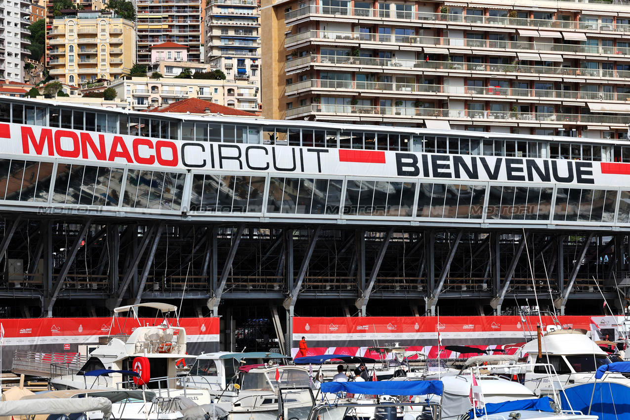 GP MONACO, Boats in the scenic Monaco Harbour.

22.05.2025. Formula 1 World Championship, Rd 8, Monaco Grand Prix, Monte Carlo, Monaco, Preparation Day.

- www.xpbimages.com, EMail: requests@xpbimages.com © Copyright: Moy / XPB Images