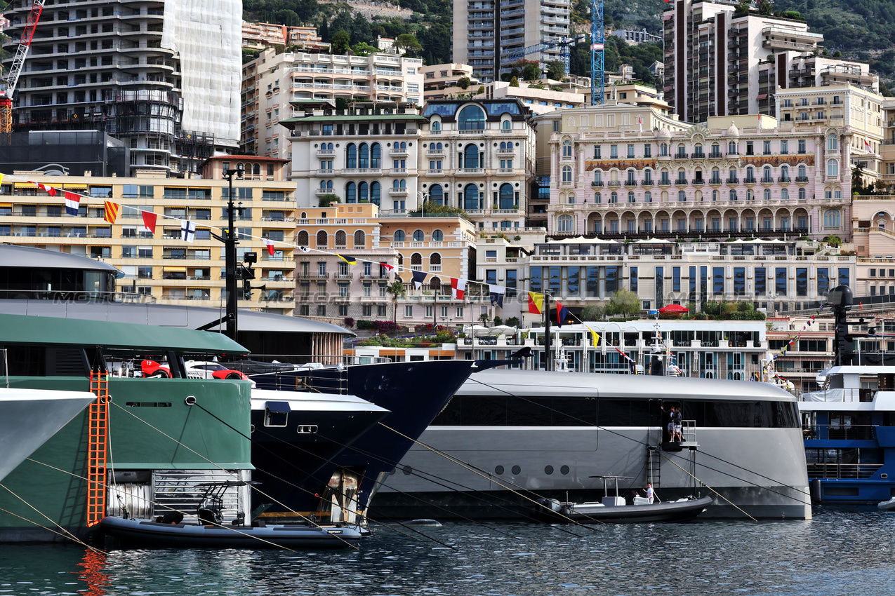 GP MONACO, Boats in the scenic Monaco Harbour.

22.05.2025. Formula 1 World Championship, Rd 8, Monaco Grand Prix, Monte Carlo, Monaco, Preparation Day.

- www.xpbimages.com, EMail: requests@xpbimages.com © Copyright: Moy / XPB Images