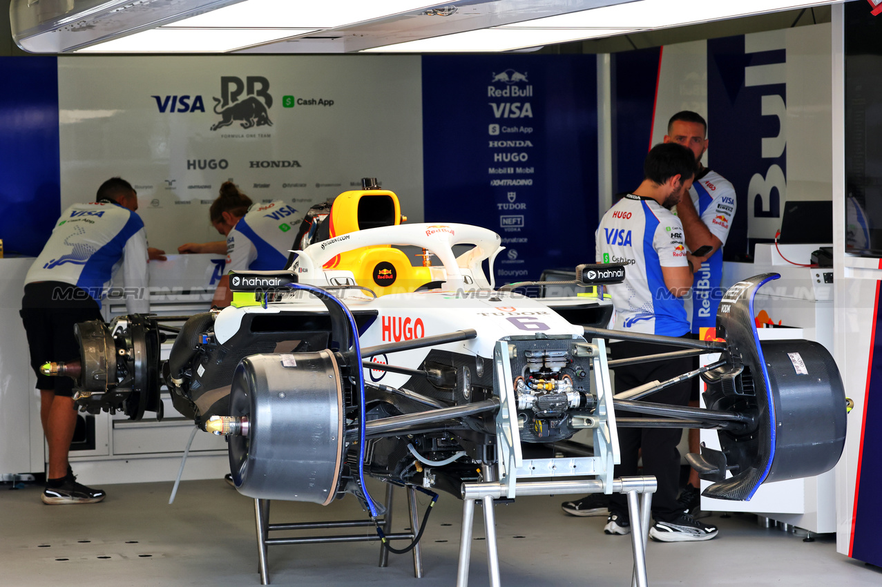 GP MONACO, Racing Bulls VCARB 02 being prepared in the pit garage.

22.05.2025. Formula 1 World Championship, Rd 8, Monaco Grand Prix, Monte Carlo, Monaco, Preparation Day.

- www.xpbimages.com, EMail: requests@xpbimages.com © Copyright: Batchelor / XPB Images