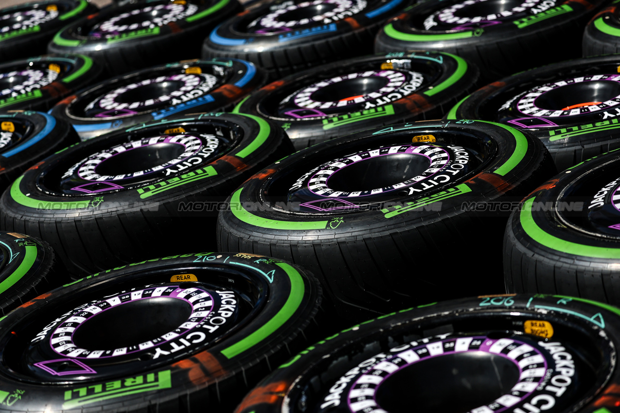 GP MONACO, Pirelli tires. Williams Racing
22.05.2025. Formula 1 World Championship, Rd 8, Monaco Grand Prix, Monte Carlo, Monaco, Preparation Day.
- www.xpbimages.com, EMail: requests@xpbimages.com © Copyright: Charniaux / XPB Images