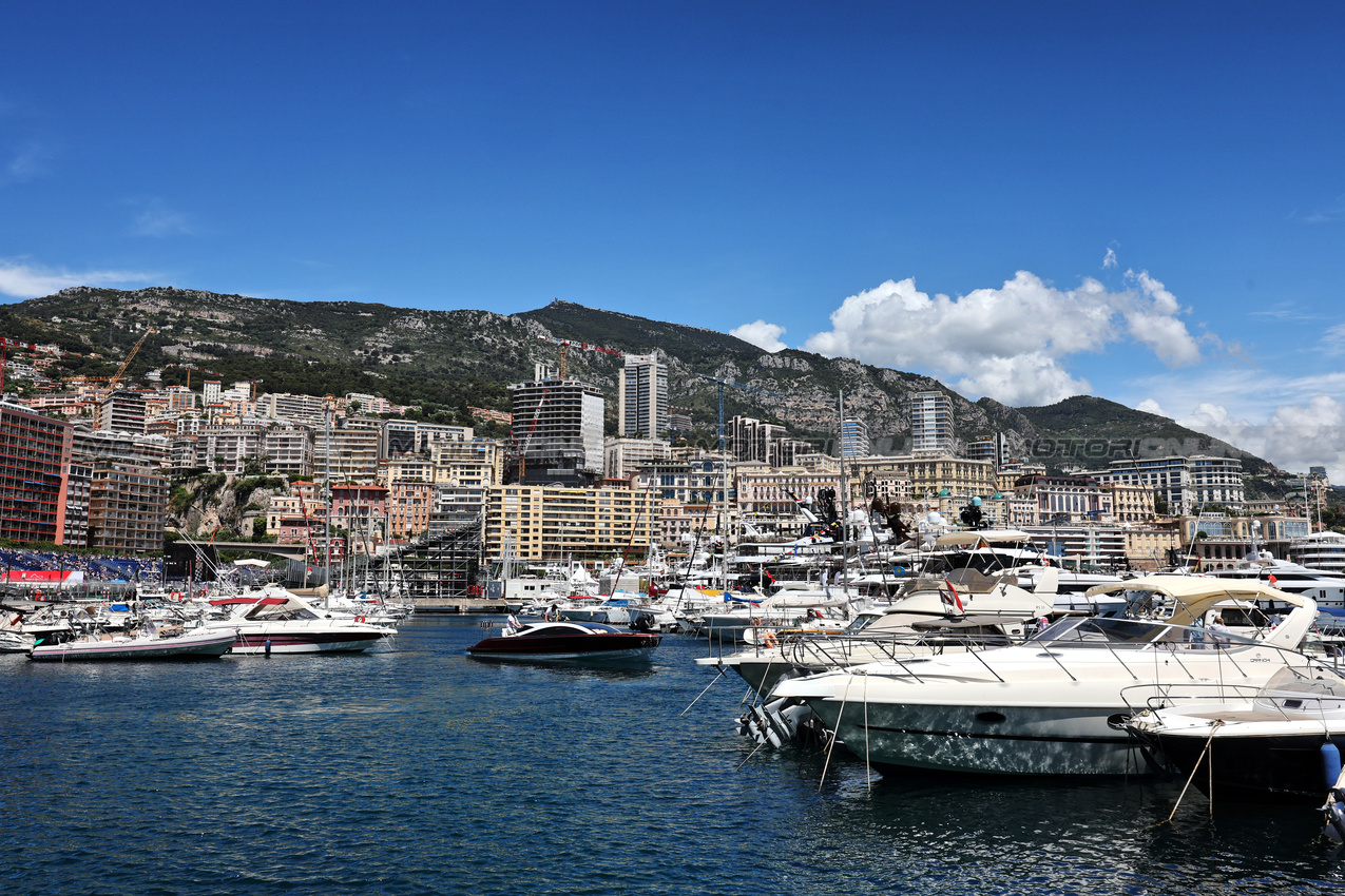 GP MONACO, Boats in the scenic Monaco Harbour.

22.05.2025. Formula 1 World Championship, Rd 8, Monaco Grand Prix, Monte Carlo, Monaco, Preparation Day.

- www.xpbimages.com, EMail: requests@xpbimages.com © Copyright: Moy / XPB Images