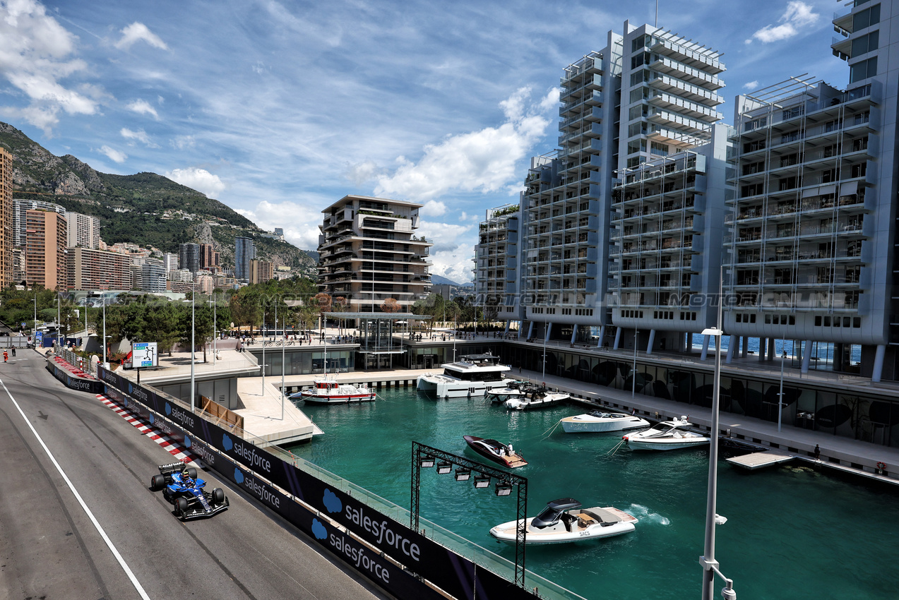 GP MONACO, Carlos Sainz (ESP) Atlassian Williams Racing FW47.

24.05.2025. Formula 1 World Championship, Rd 8, Monaco Grand Prix, Monte Carlo, Monaco, Qualifiche Day.

- www.xpbimages.com, EMail: requests@xpbimages.com © Copyright: Moy / XPB Images