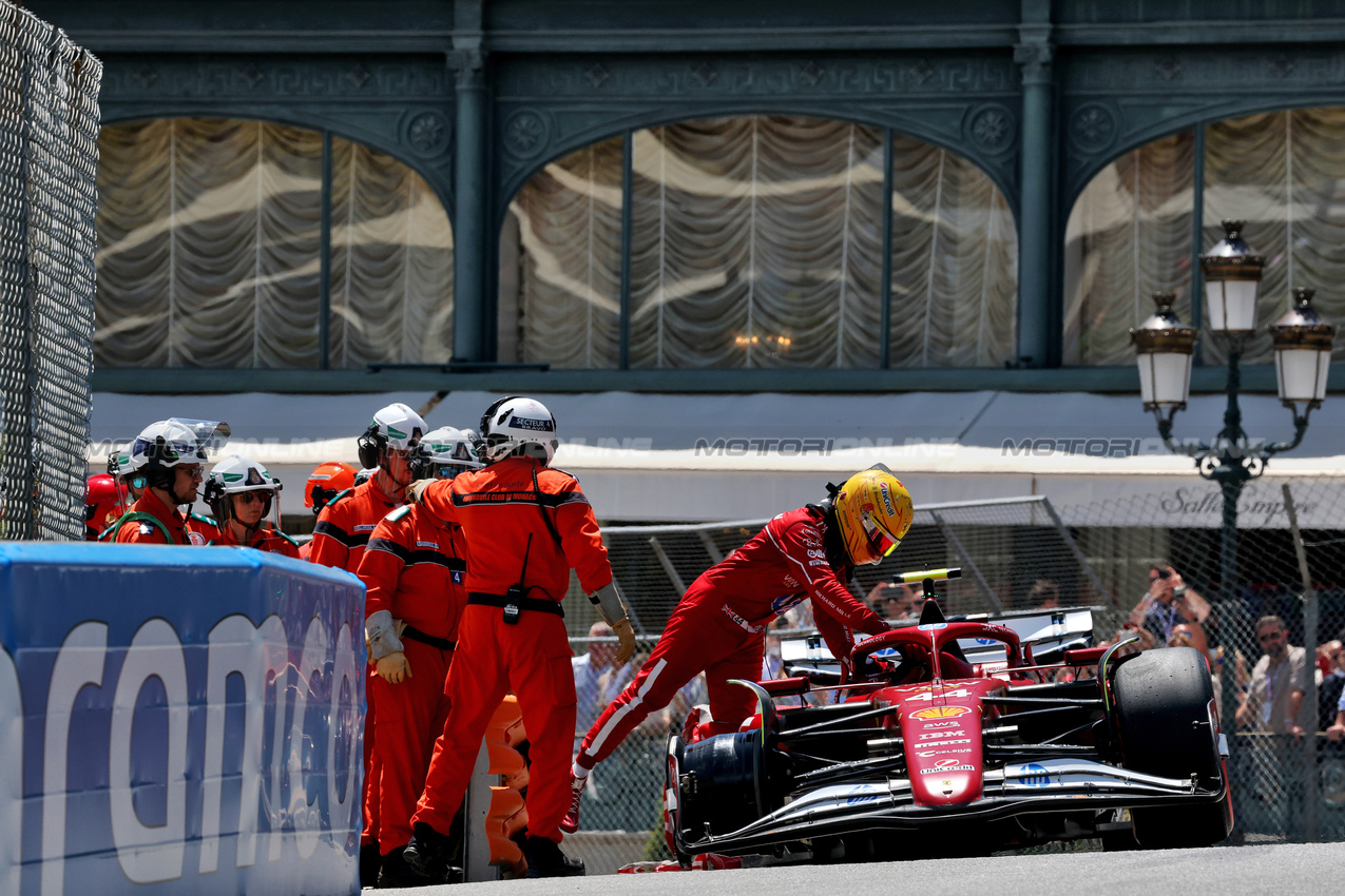 GP MONACO, Lewis Hamilton (GBR) Ferrari SF-25 crashed in the third practice session.

24.05.2025. Formula 1 World Championship, Rd 8, Monaco Grand Prix, Monte Carlo, Monaco, Qualifiche Day.

 - www.xpbimages.com, EMail: requests@xpbimages.com © Copyright: Coates / XPB Images