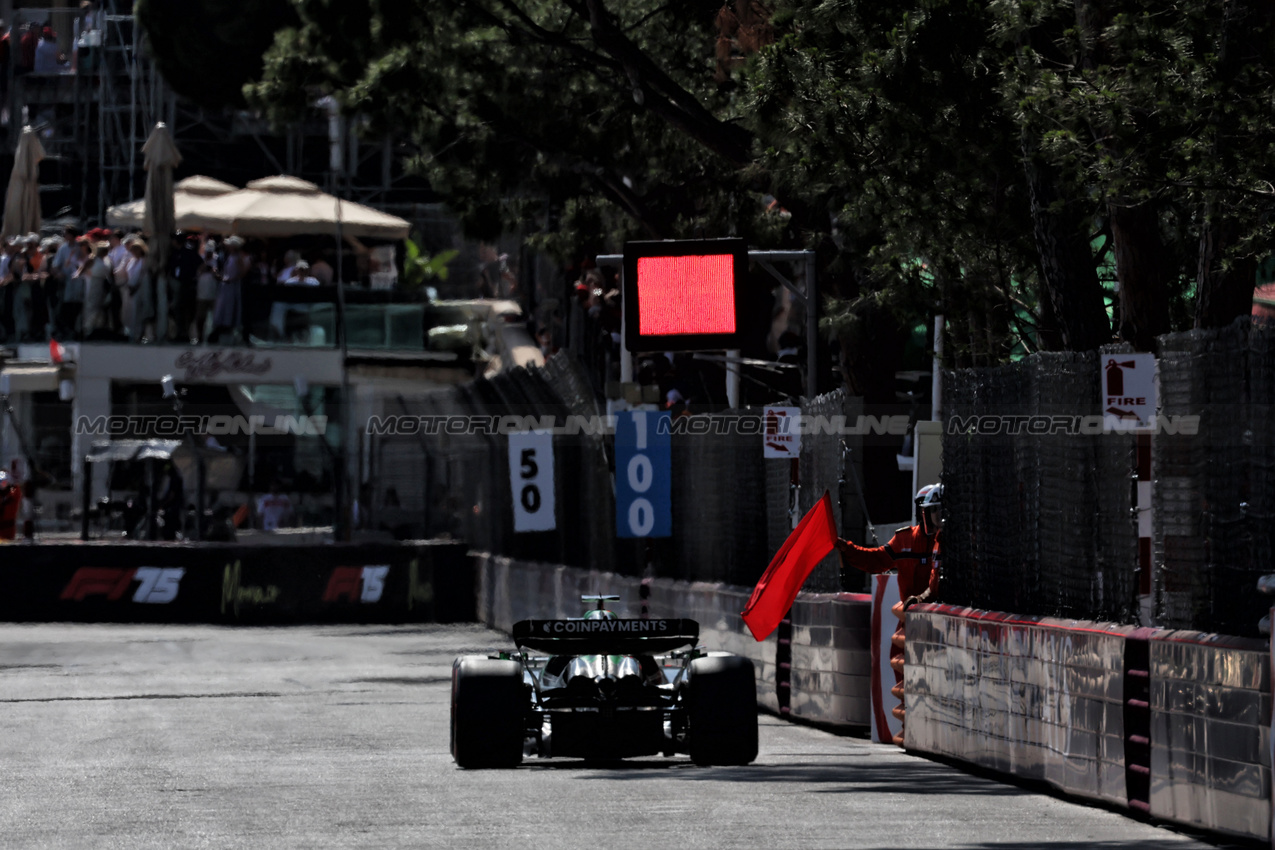 GP MONACO, Nico Hulkenberg (GER) Sauber C45 as a redflag stops qualifying.

24.05.2025. Formula 1 World Championship, Rd 8, Monaco Grand Prix, Monte Carlo, Monaco, Qualifiche Day.

- www.xpbimages.com, EMail: requests@xpbimages.com © Copyright: Moy / XPB Images
