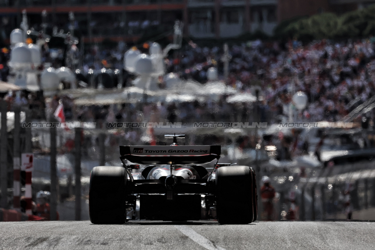 GP MONACO, Esteban Ocon (FRA) Haas VF-25.

24.05.2025. Formula 1 World Championship, Rd 8, Monaco Grand Prix, Monte Carlo, Monaco, Qualifiche Day.

- www.xpbimages.com, EMail: requests@xpbimages.com © Copyright: Moy / XPB Images