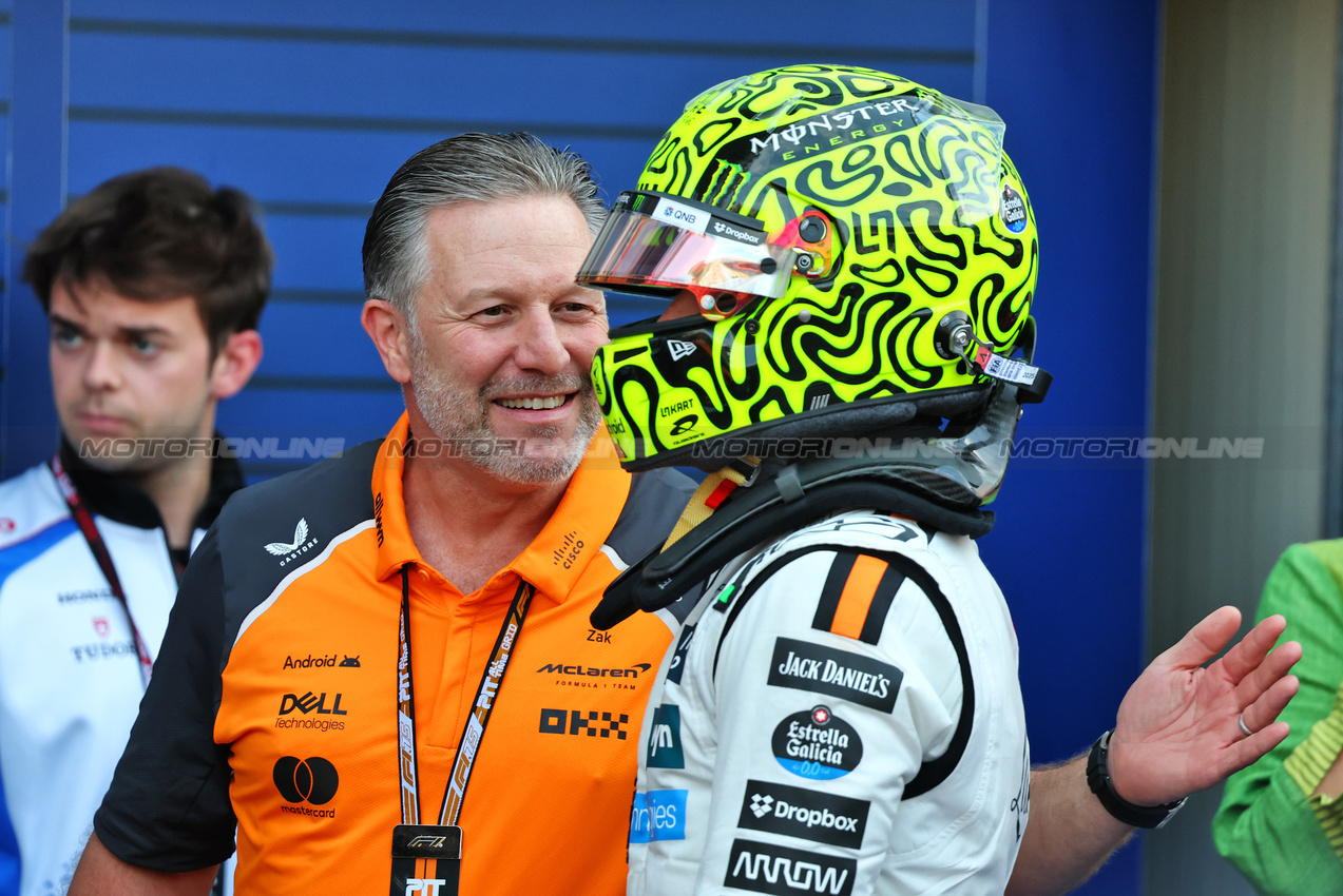 GP MONACO, Lando Norris (GBR) McLaren celebrates his pole position in qualifying parc ferme with Zak Brown (USA) McLaren Executive Director.

24.05.2025. Formula 1 World Championship, Rd 8, Monaco Grand Prix, Monte Carlo, Monaco, Qualifiche Day.

- www.xpbimages.com, EMail: requests@xpbimages.com © Copyright: Batchelor / XPB Images