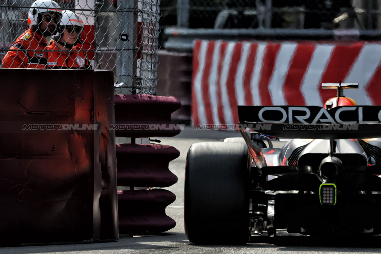 GP MONACO, Max Verstappen (NLD) Red Bull Racing RB21.

24.05.2025. Formula 1 World Championship, Rd 8, Monaco Grand Prix, Monte Carlo, Monaco, Qualifiche Day.

- www.xpbimages.com, EMail: requests@xpbimages.com © Copyright: Moy / XPB Images