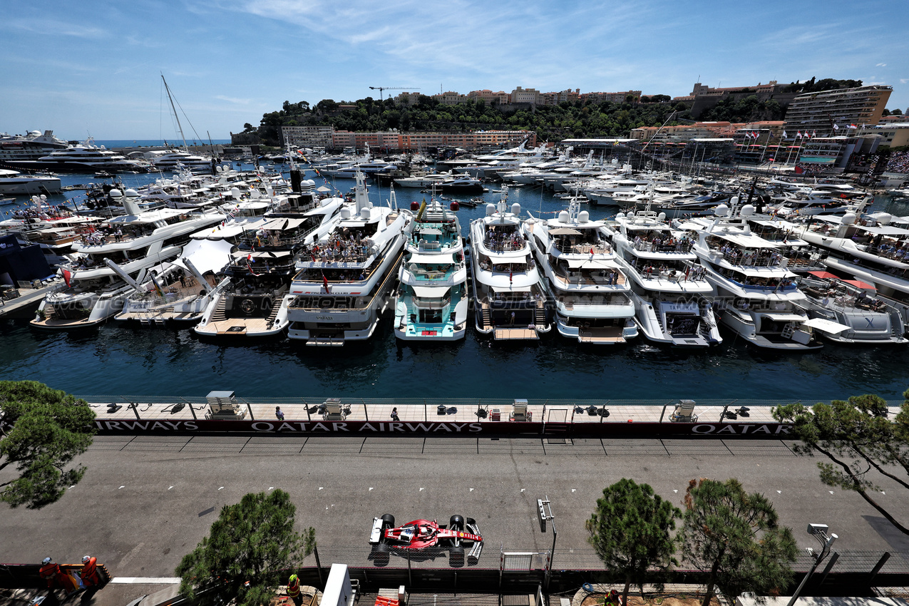 GP MONACO, Charles Leclerc (MON) Ferrari SF-25.

24.05.2025. Formula 1 World Championship, Rd 8, Monaco Grand Prix, Monte Carlo, Monaco, Qualifiche Day.

- www.xpbimages.com, EMail: requests@xpbimages.com © Copyright: Moy / XPB Images