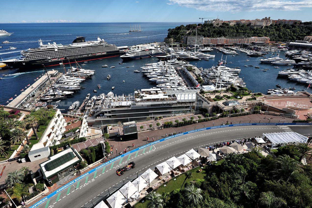 GP MONACO, Yuki Tsunoda (JPN) Red Bull Racing RB21.

23.05.2025. Formula 1 World Championship, Rd 8, Monaco Grand Prix, Monte Carlo, Monaco, Practice Day.

- www.xpbimages.com, EMail: requests@xpbimages.com © Copyright: Moy / XPB Images