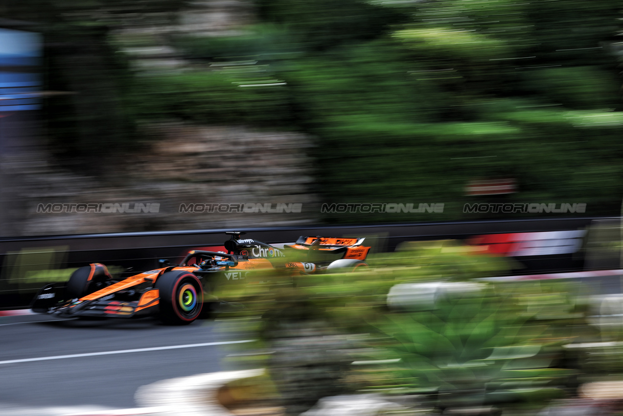GP MONACO, Oscar Piastri (AUS) McLaren MCL39.

23.05.2025. Formula 1 World Championship, Rd 8, Monaco Grand Prix, Monte Carlo, Monaco, Practice Day.

- www.xpbimages.com, EMail: requests@xpbimages.com © Copyright: Bearne / XPB Images