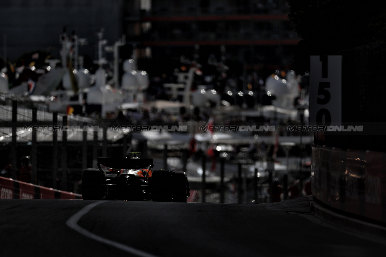 GP MONACO, Lando Norris (GBR) McLaren MCL39.

23.05.2025. Formula 1 World Championship, Rd 8, Monaco Grand Prix, Monte Carlo, Monaco, Practice Day.

- www.xpbimages.com, EMail: requests@xpbimages.com © Copyright: Charniaux / XPB Images