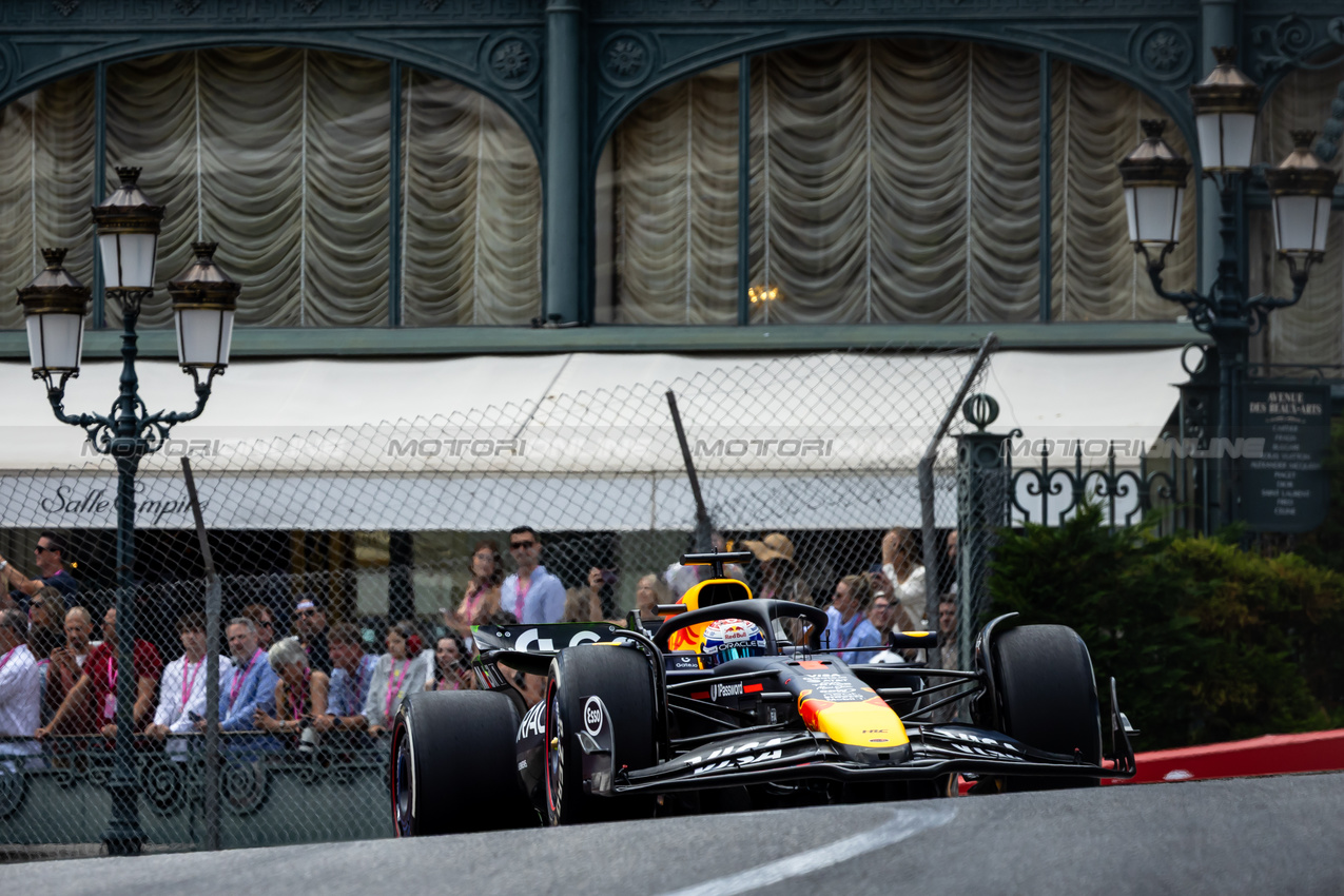 GP MONACO, Max Verstappen (NLD) Red Bull Racing RB21.

23.05.2025. Formula 1 World Championship, Rd 8, Monaco Grand Prix, Monte Carlo, Monaco, Practice Day.

- www.xpbimages.com, EMail: requests@xpbimages.com © Copyright: Bearne / XPB Images