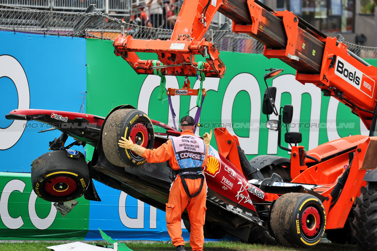 GP OLANDA, Lewis Hamilton (GBR) Ferrari SF-25 crashed out of the race.

31.08.2025. Formula 1 World Championship, Rd 15, Dutch Grand Prix, Zandvoort, Netherlands, Gara Day.

- www.xpbimages.com, EMail: requests@xpbimages.com © Copyright: Moy / XPB Images