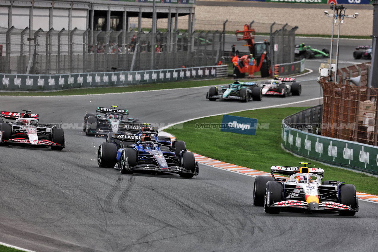GP OLANDA, Liam Lawson (NZL) Racing Bulls VCARB 02.

31.08.2025. Formula 1 World Championship, Rd 15, Dutch Grand Prix, Zandvoort, Netherlands, Gara Day.

- www.xpbimages.com, EMail: requests@xpbimages.com © Copyright: Moy / XPB Images