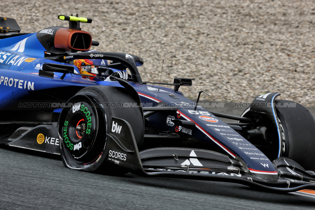 GP OLANDA, Carlos Sainz (ESP) Atlassian Williams Racing FW47 with a puncture.

31.08.2025. Formula 1 World Championship, Rd 15, Dutch Grand Prix, Zandvoort, Netherlands, Gara Day.

- www.xpbimages.com, EMail: requests@xpbimages.com © Copyright: Charniaux / XPB Images