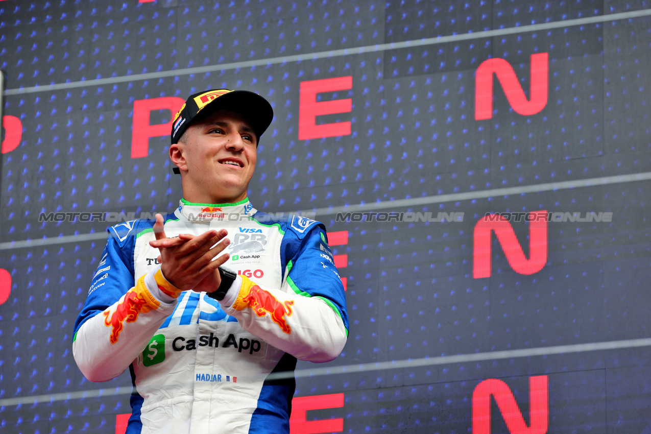GP OLANDA, Isack Hadjar (FRA) Racing Bulls celebrates his third position on the podium.

31.08.2025. Formula 1 World Championship, Rd 15, Dutch Grand Prix, Zandvoort, Netherlands, Gara Day.

- www.xpbimages.com, EMail: requests@xpbimages.com © Copyright: Batchelor / XPB Images