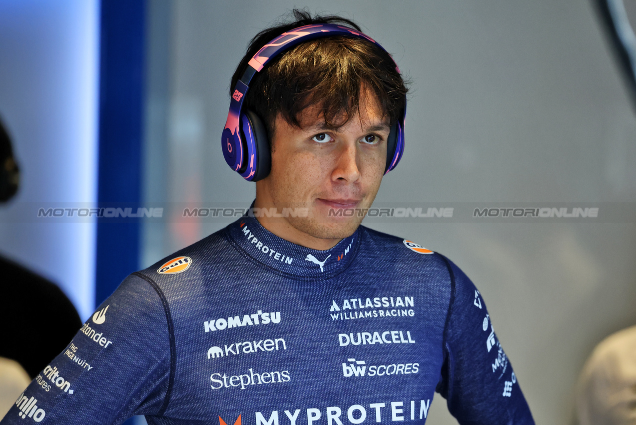 GP OLANDA, Alexander Albon (THA) Atlassian Williams Racing.

31.08.2025. Formula 1 World Championship, Rd 15, Dutch Grand Prix, Zandvoort, Netherlands, Gara Day.

- www.xpbimages.com, EMail: requests@xpbimages.com © Copyright: Moy / XPB Images