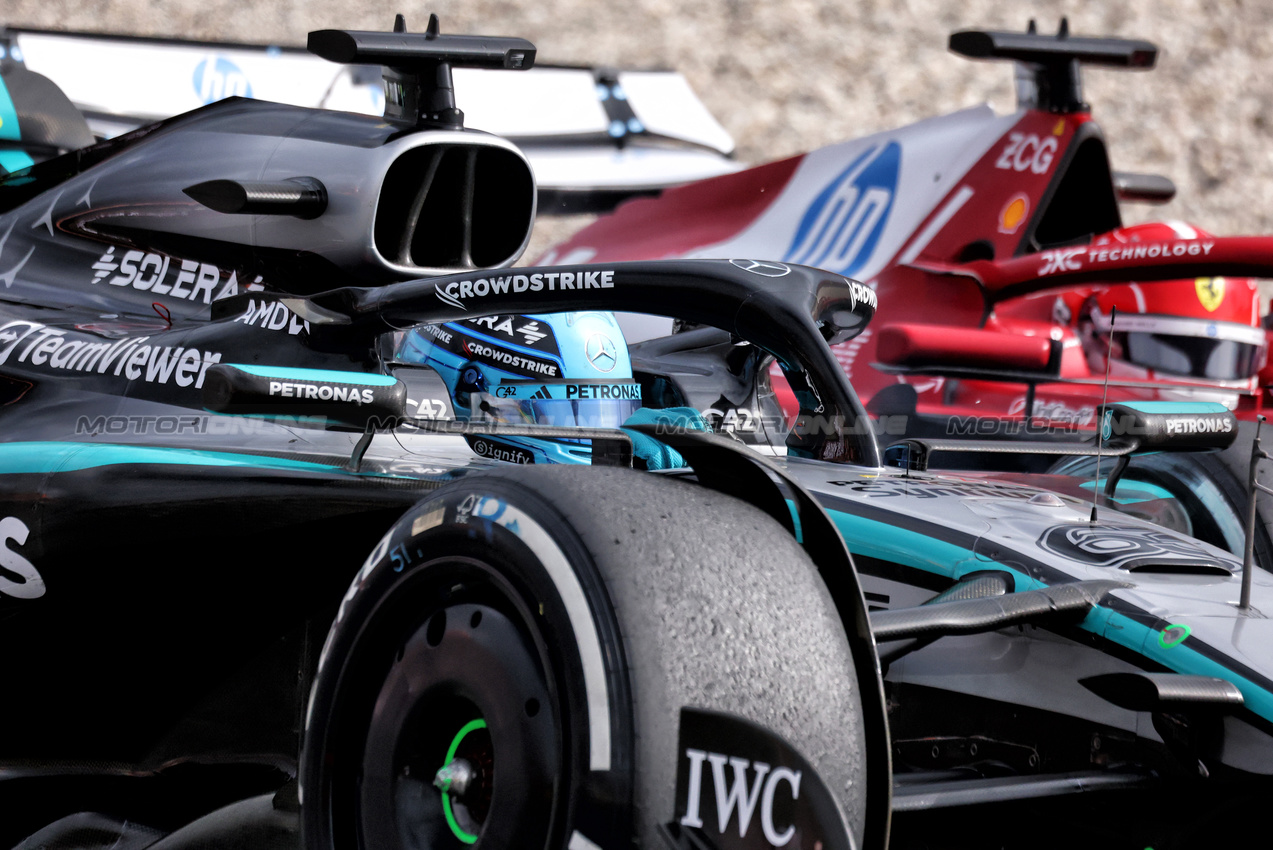GP OLANDA, George Russell (GBR) Mercedes AMG F1 W16 e Charles Leclerc (MON) Ferrari SF-25 battle for position.

31.08.2025. Formula 1 World Championship, Rd 15, Dutch Grand Prix, Zandvoort, Netherlands, Gara Day.

 - www.xpbimages.com, EMail: requests@xpbimages.com © Copyright: Coates / XPB Images