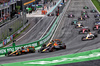 GP OLANDA, Oscar Piastri (AUS) McLaren MCL39 davanti a Max Verstappen (NLD) Red Bull Racing RB21 e Lando Norris (GBR) McLaren MCL39 at the partenza of the race.

31.08.2025. Formula 1 World Championship, Rd 15, Dutch Grand Prix, Zandvoort, Netherlands, Gara Day.

- www.xpbimages.com, EMail: requests@xpbimages.com © Copyright: Batchelor / XPB Images