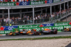 GP OLANDA, Oscar Piastri (AUS) McLaren MCL39 davanti a Max Verstappen (NLD) Red Bull Racing RB21 e Lando Norris (GBR) McLaren MCL39 at the partenza of the race.

31.08.2025. Formula 1 World Championship, Rd 15, Dutch Grand Prix, Zandvoort, Netherlands, Gara Day.

- www.xpbimages.com, EMail: requests@xpbimages.com © Copyright: Batchelor / XPB Images