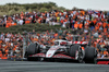 GP OLANDA, Esteban Ocon (FRA) Haas VF-25.

31.08.2025. Formula 1 World Championship, Rd 15, Dutch Grand Prix, Zandvoort, Netherlands, Gara Day.

- www.xpbimages.com, EMail: requests@xpbimages.com © Copyright: Moy / XPB Images
