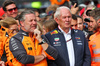 GP OLANDA, (L to R): Zak Brown (USA) McLaren Executive Director e Dr Helmut Marko (AUT) Red Bull Motorsport Consultant in parc ferme.

31.08.2025. Formula 1 World Championship, Rd 15, Dutch Grand Prix, Zandvoort, Netherlands, Gara Day.

- www.xpbimages.com, EMail: requests@xpbimages.com © Copyright: Batchelor / XPB Images