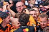 GP OLANDA, Gara winner Oscar Piastri (AUS) McLaren celebrates with the team in parc ferme.

31.08.2025. Formula 1 World Championship, Rd 15, Dutch Grand Prix, Zandvoort, Netherlands, Gara Day.

- www.xpbimages.com, EMail: requests@xpbimages.com © Copyright: Bearne / XPB Images