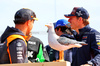 GP OLANDA, (L to R): Lando Norris (GBR) McLaren; a seagull; e Max Verstappen (NLD) Red Bull Racing, on the drivers' parade.

31.08.2025. Formula 1 World Championship, Rd 15, Dutch Grand Prix, Zandvoort, Netherlands, Gara Day.

- www.xpbimages.com, EMail: requests@xpbimages.com © Copyright: Batchelor / XPB Images