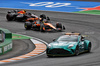 GP OLANDA, Oscar Piastri (AUS) McLaren MCL39 davanti a behind the Aston Martin FIA Safety Car.

31.08.2025. Formula 1 World Championship, Rd 15, Dutch Grand Prix, Zandvoort, Netherlands, Gara Day.

- www.xpbimages.com, EMail: requests@xpbimages.com © Copyright: Moy / XPB Images