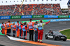 GP OLANDA, The race control car passes marshals on the track inspection lap.

31.08.2025. Formula 1 World Championship, Rd 15, Dutch Grand Prix, Zandvoort, Netherlands, Gara Day.

 - www.xpbimages.com, EMail: requests@xpbimages.com © Copyright: Miltenburg / XPB Images