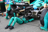 GP OLANDA, A mechanic works underneath the Aston Martin F1 Team AMR25 of Lance Stroll (CDN) on the grid.

31.08.2025. Formula 1 World Championship, Rd 15, Dutch Grand Prix, Zandvoort, Netherlands, Gara Day.

- www.xpbimages.com, EMail: requests@xpbimages.com © Copyright: Batchelor / XPB Images