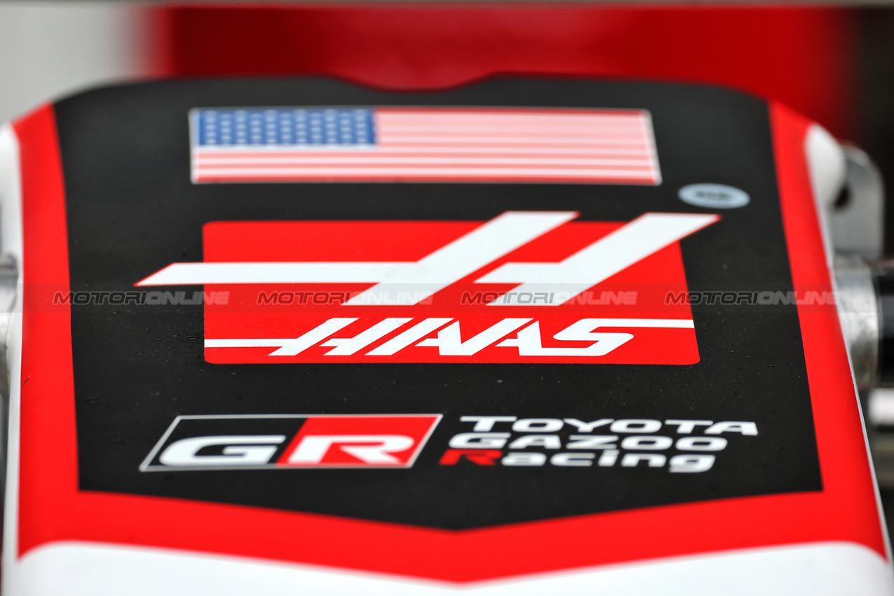 GP OLANDA, Haas VF-25 nosecone.

28.08.2025. Formula 1 World Championship, Rd 15, Dutch Grand Prix, Zandvoort, Netherlands, Preparation Day.

- www.xpbimages.com, EMail: requests@xpbimages.com © Copyright: Moy / XPB Images