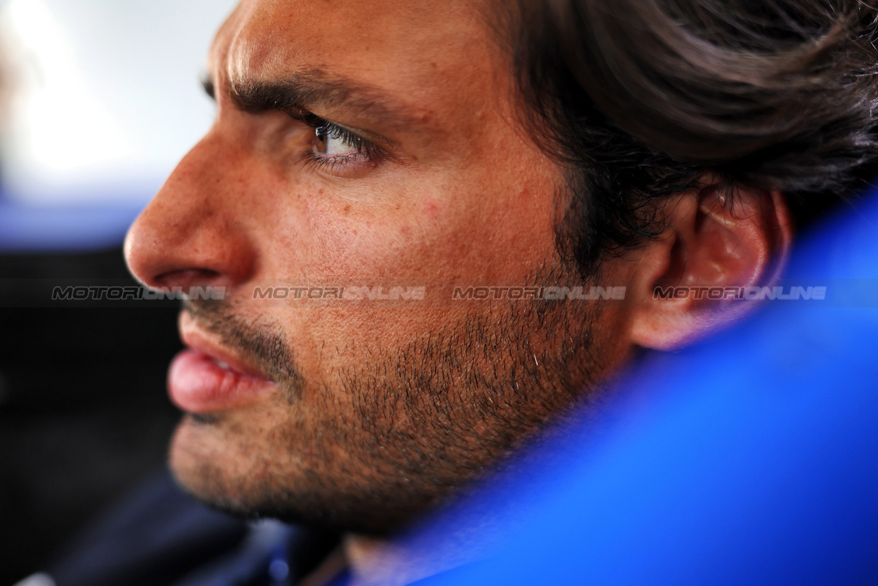 GP OLANDA, Carlos Sainz (ESP) Atlassian Williams Racing FW47.

28.08.2025. Formula 1 World Championship, Rd 15, Dutch Grand Prix, Zandvoort, Netherlands, Preparation Day.

- www.xpbimages.com, EMail: requests@xpbimages.com © Copyright: Bearne / XPB Images