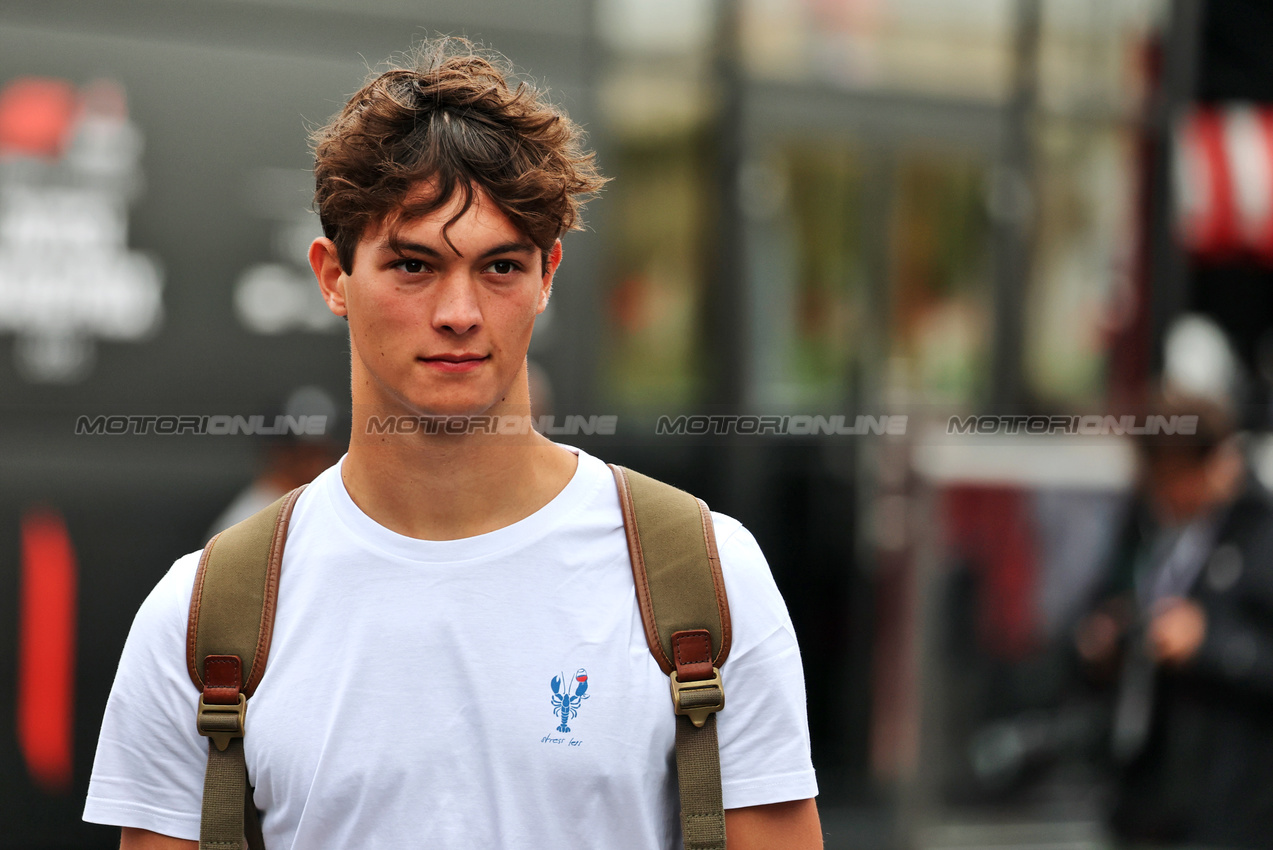 GP OLANDA, Oliver Bearman (GBR) Haas F1 Team.

28.08.2025. Formula 1 World Championship, Rd 15, Dutch Grand Prix, Zandvoort, Netherlands, Preparation Day.

- www.xpbimages.com, EMail: requests@xpbimages.com © Copyright: Moy / XPB Images
