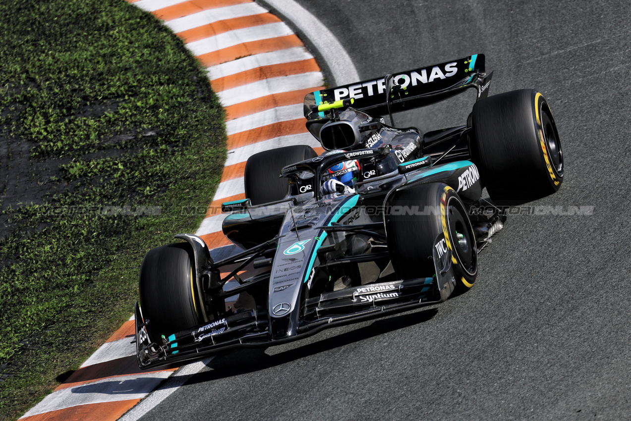 GP OLANDA, Andrea Kimi Antonelli (ITA) Mercedes AMG F1 W16.

30.08.2025. Formula 1 World Championship, Rd 15, Dutch Grand Prix, Zandvoort, Netherlands, Qualifiche Day.

- www.xpbimages.com, EMail: requests@xpbimages.com © Copyright: Moy / XPB Images