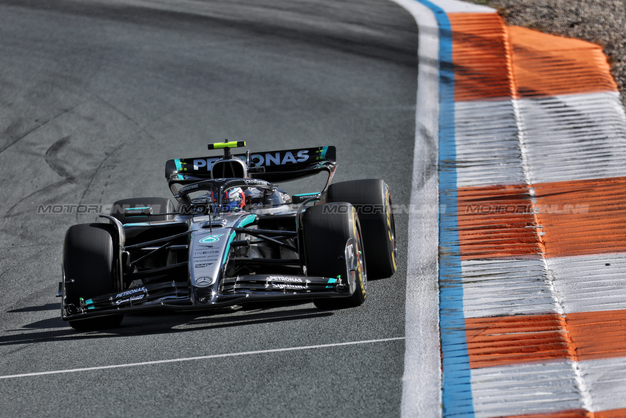 GP OLANDA, Andrea Kimi Antonelli (ITA) Mercedes AMG F1 W16.

30.08.2025. Formula 1 World Championship, Rd 15, Dutch Grand Prix, Zandvoort, Netherlands, Qualifiche Day.

- www.xpbimages.com, EMail: requests@xpbimages.com © Copyright: Moy / XPB Images