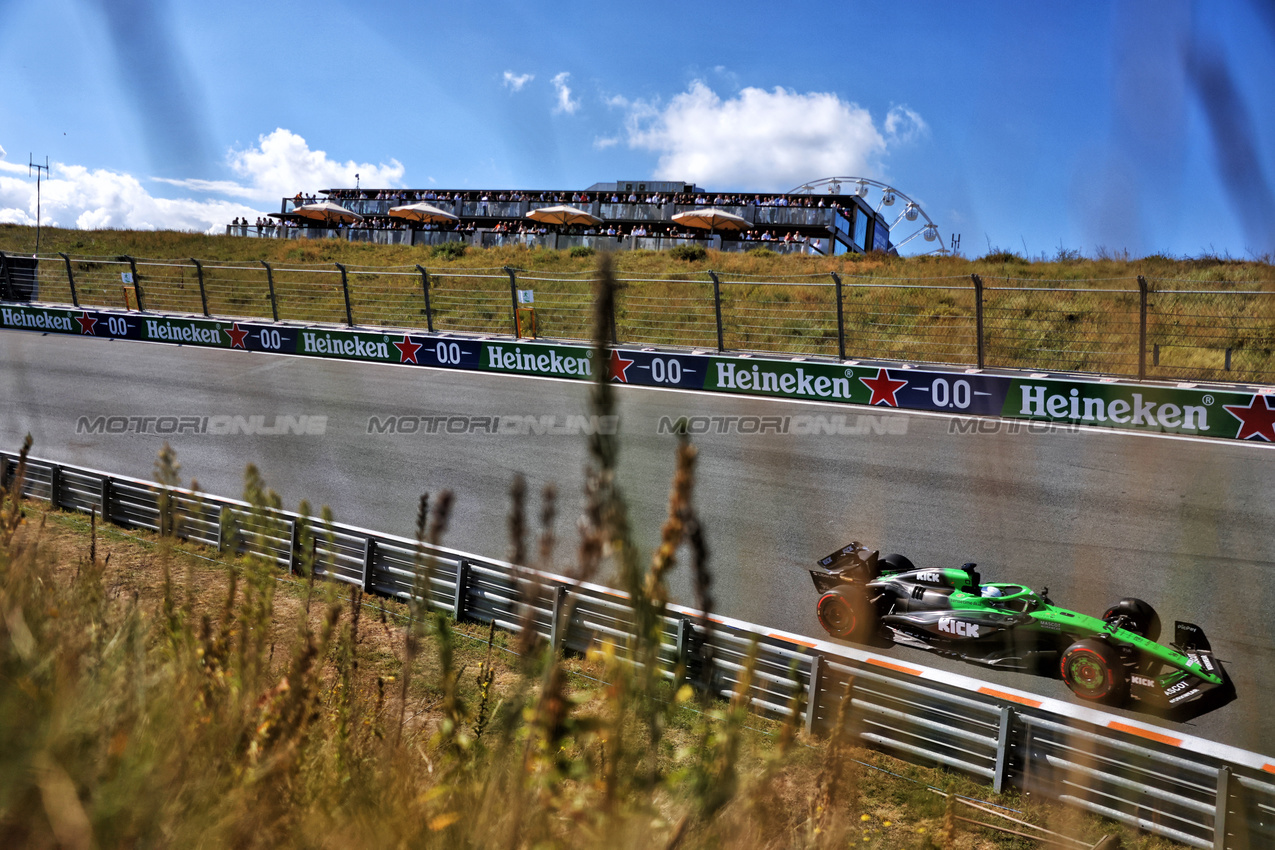 GP OLANDA, Nico Hulkenberg (GER) Sauber C45.

30.08.2025. Formula 1 World Championship, Rd 15, Dutch Grand Prix, Zandvoort, Netherlands, Qualifiche Day.

- www.xpbimages.com, EMail: requests@xpbimages.com © Copyright: Charniaux / XPB Images