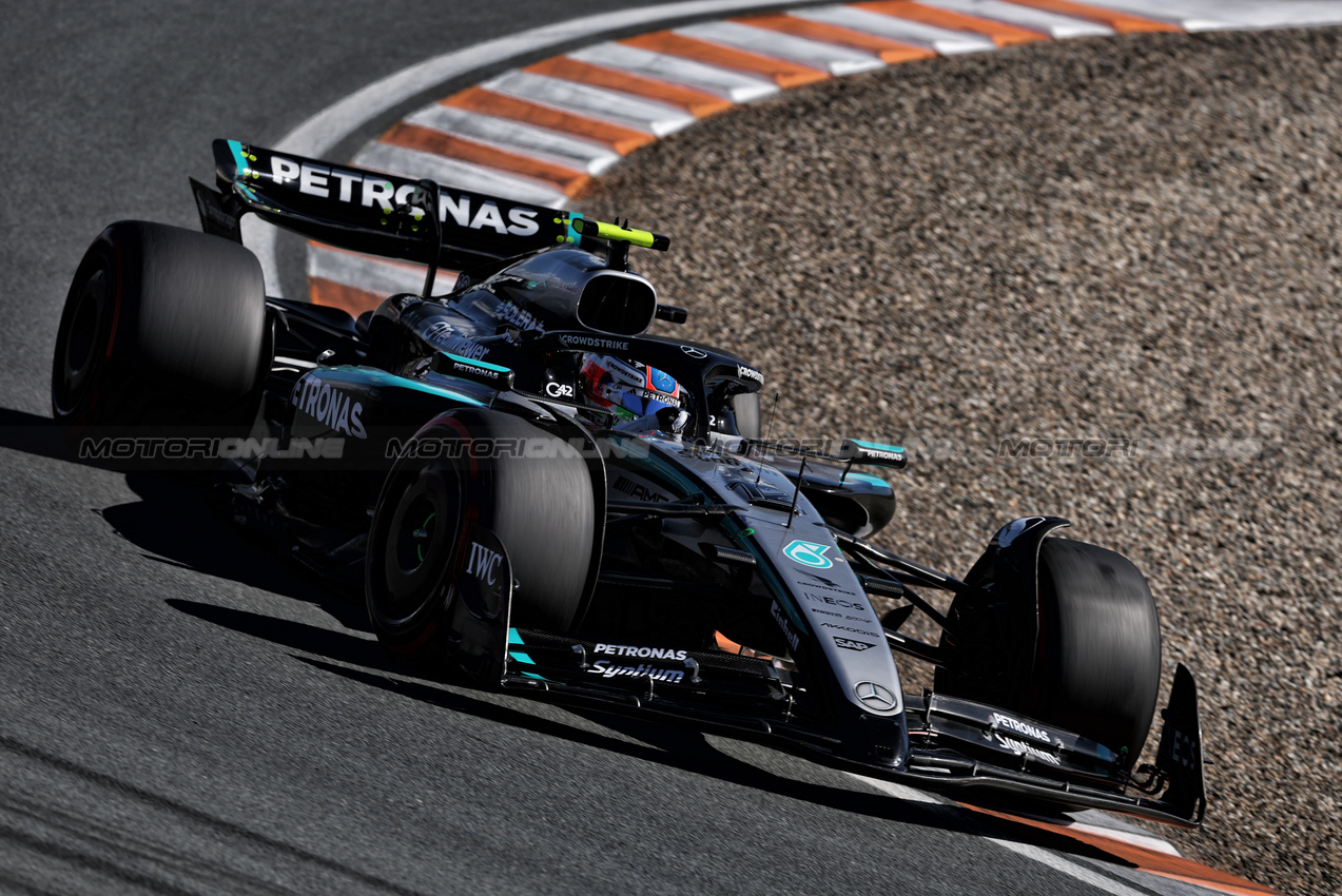 GP OLANDA, Andrea Kimi Antonelli (ITA) Mercedes AMG F1 W16.

30.08.2025. Formula 1 World Championship, Rd 15, Dutch Grand Prix, Zandvoort, Netherlands, Qualifiche Day.

- www.xpbimages.com, EMail: requests@xpbimages.com © Copyright: Charniaux / XPB Images