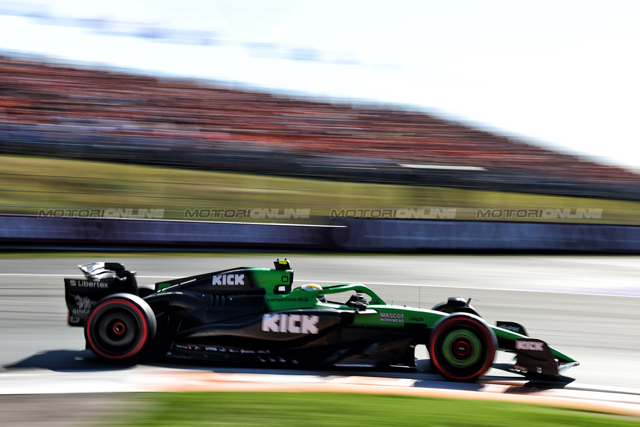 GP OLANDA, Gabriel Bortoleto (BRA) Sauber C45.

30.08.2025. Formula 1 World Championship, Rd 15, Dutch Grand Prix, Zandvoort, Netherlands, Qualifiche Day.

- www.xpbimages.com, EMail: requests@xpbimages.com © Copyright: Charniaux / XPB Images