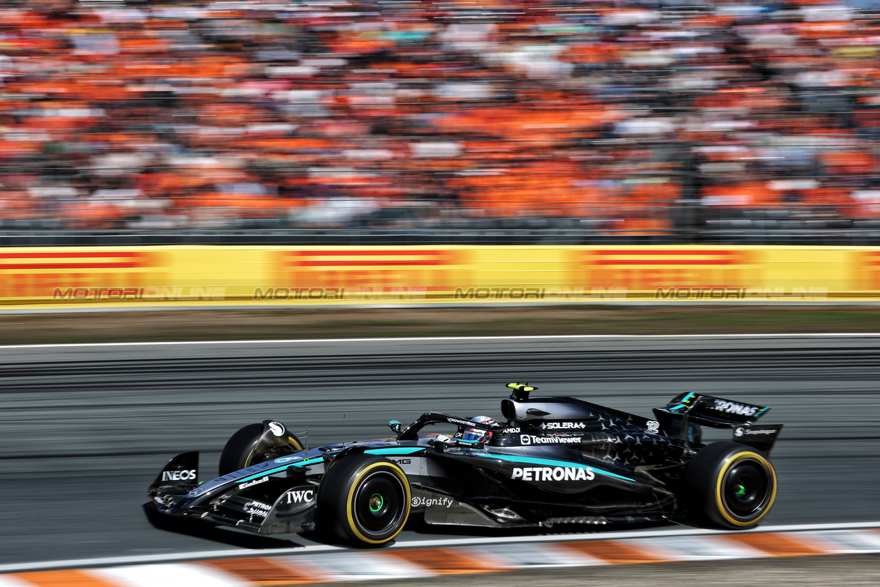 GP OLANDA, Andrea Kimi Antonelli (ITA) Mercedes AMG F1 W16.

30.08.2025. Formula 1 World Championship, Rd 15, Dutch Grand Prix, Zandvoort, Netherlands, Qualifiche Day.

- www.xpbimages.com, EMail: requests@xpbimages.com © Copyright: Moy / XPB Images