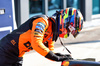 GP OLANDA, Pole sitter Oscar Piastri (AUS) McLaren MCL39 in qualifying parc ferme.

30.08.2025. Formula 1 World Championship, Rd 15, Dutch Grand Prix, Zandvoort, Netherlands, Qualifiche Day.

- www.xpbimages.com, EMail: requests@xpbimages.com © Copyright: Batchelor / XPB Images