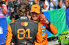 GP OLANDA, (L to R): Pole sitter Oscar Piastri (AUS) McLaren in qualifying parc ferme with second placed team mate Lando Norris (GBR) McLaren.

30.08.2025. Formula 1 World Championship, Rd 15, Dutch Grand Prix, Zandvoort, Netherlands, Qualifiche Day.

- www.xpbimages.com, EMail: requests@xpbimages.com © Copyright: Batchelor / XPB Images