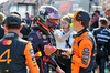 GP OLANDA, (L to R): Max Verstappen (NLD) Red Bull Racing celebrates his third position in qualifying parc ferme with pole sitter Oscar Piastri (AUS) McLaren.

30.08.2025. Formula 1 World Championship, Rd 15, Dutch Grand Prix, Zandvoort, Netherlands, Qualifiche Day.

- www.xpbimages.com, EMail: requests@xpbimages.com © Copyright: Charniaux / XPB Images