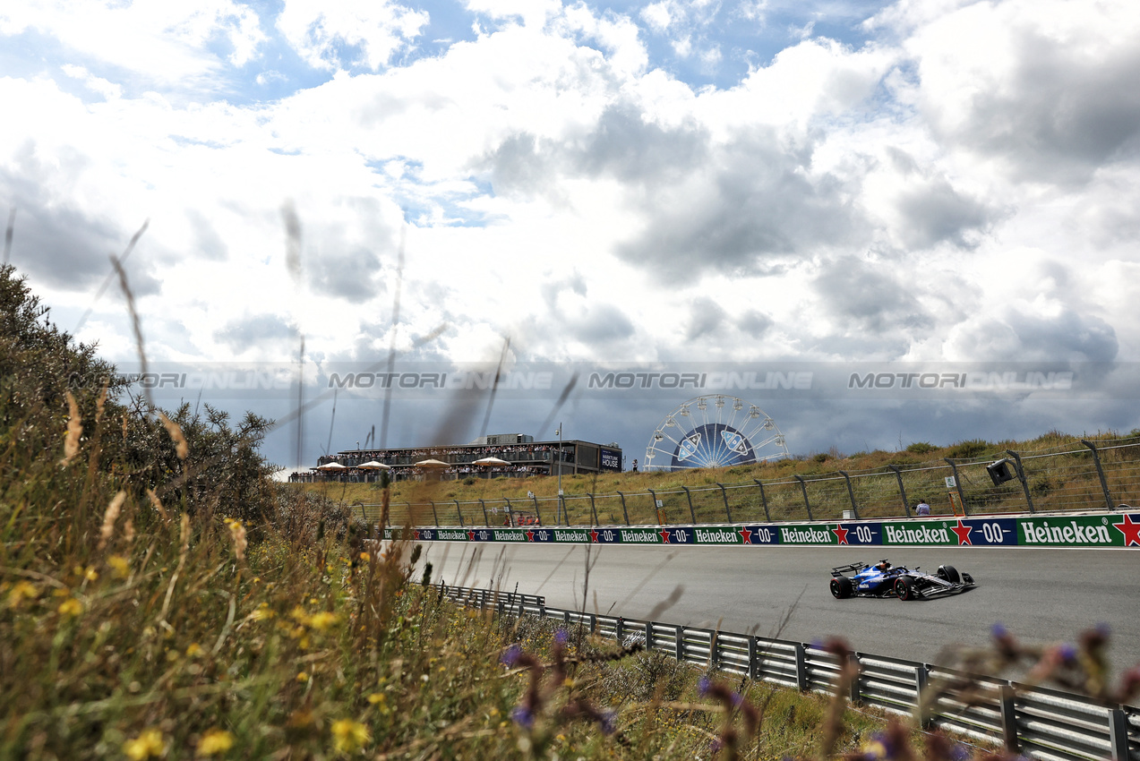 GP OLANDA, Alexander Albon (THA) Atlassian Williams Racing FW47.

29.08.2025. Formula 1 World Championship, Rd 15, Dutch Grand Prix, Zandvoort, Netherlands, Practice Day.

- www.xpbimages.com, EMail: requests@xpbimages.com © Copyright: Bearne / XPB Images
