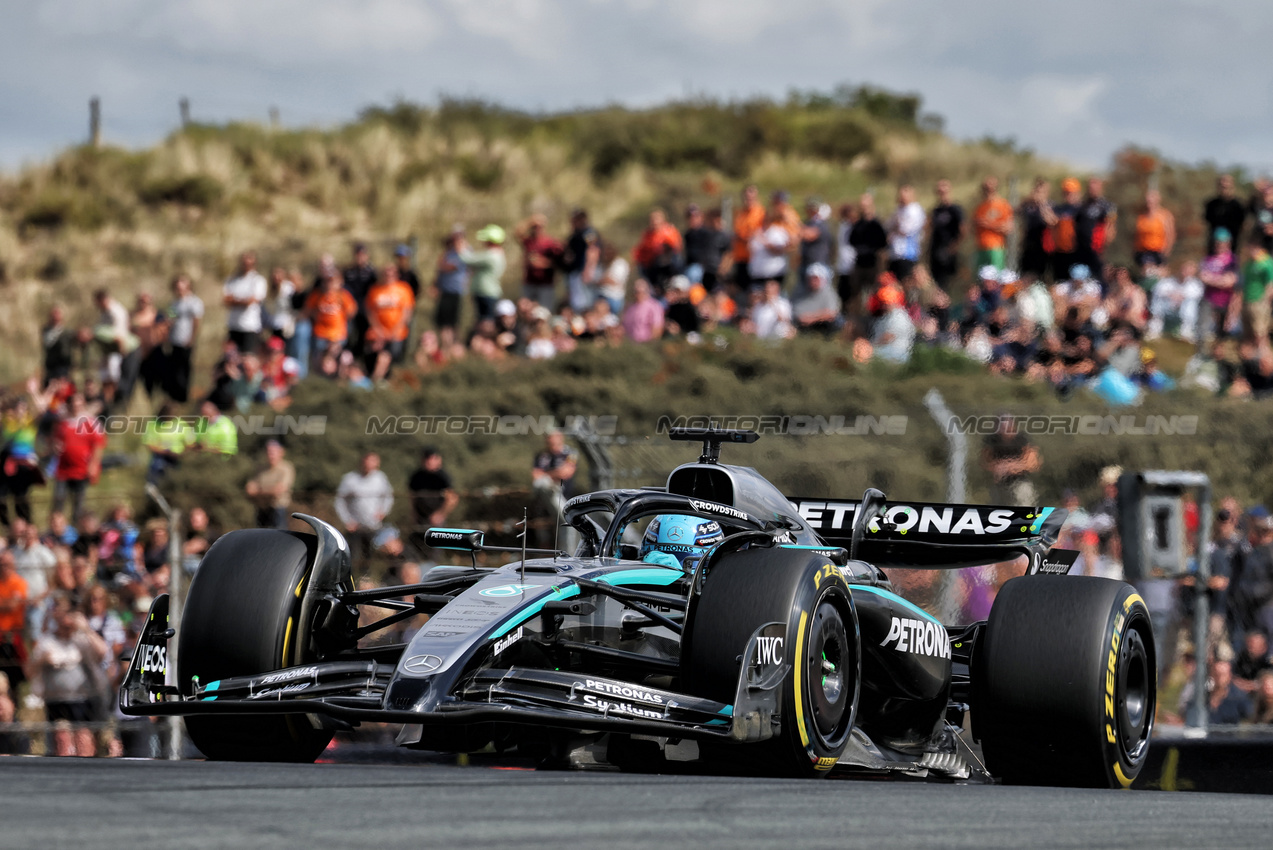 GP OLANDA, George Russell (GBR) Mercedes AMG F1 W16.

29.08.2025. Formula 1 World Championship, Rd 15, Dutch Grand Prix, Zandvoort, Netherlands, Practice Day.

- www.xpbimages.com, EMail: requests@xpbimages.com © Copyright: Moy / XPB Images