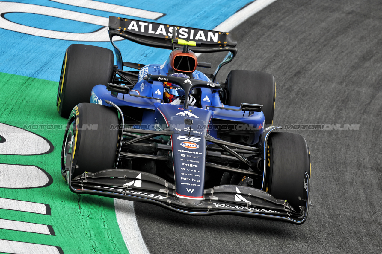 GP OLANDA, Carlos Sainz (ESP) Atlassian Williams Racing FW47.

29.08.2025. Formula 1 World Championship, Rd 15, Dutch Grand Prix, Zandvoort, Netherlands, Practice Day.

- www.xpbimages.com, EMail: requests@xpbimages.com © Copyright: Bearne / XPB Images
