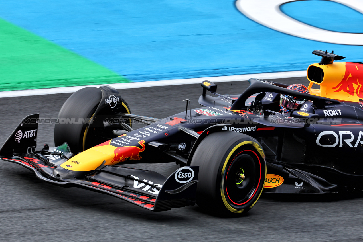 GP OLANDA, Max Verstappen (NLD) Red Bull Racing RB21.

29.08.2025. Formula 1 World Championship, Rd 15, Dutch Grand Prix, Zandvoort, Netherlands, Practice Day.

 - www.xpbimages.com, EMail: requests@xpbimages.com © Copyright: Miltenburg / XPB Images