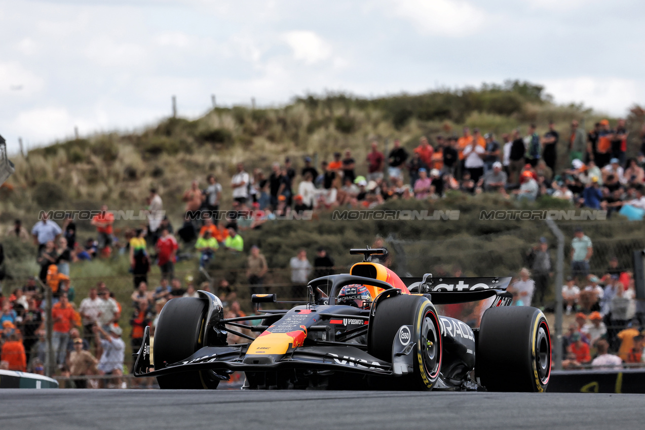 GP OLANDA, Max Verstappen (NLD) Red Bull Racing RB21.

29.08.2025. Formula 1 World Championship, Rd 15, Dutch Grand Prix, Zandvoort, Netherlands, Practice Day.

- www.xpbimages.com, EMail: requests@xpbimages.com © Copyright: Moy / XPB Images